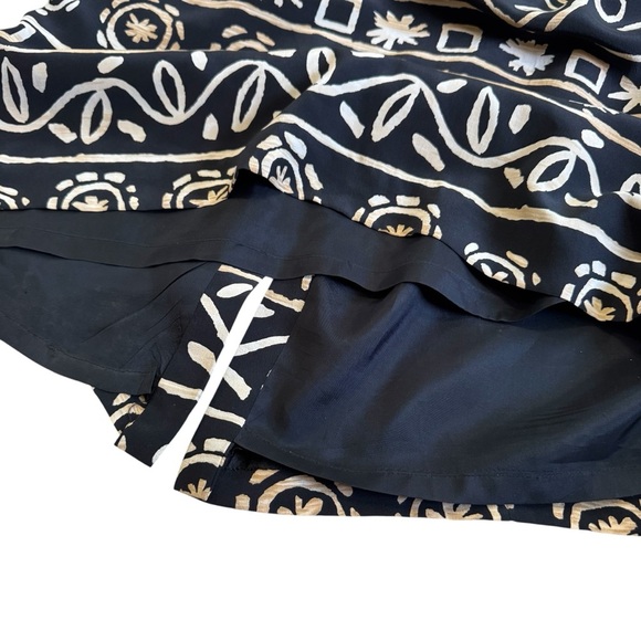 Maggy London Black and Cream Geometric Tribal Mini Dress with Wooden Buttons - Picture 8 of 9